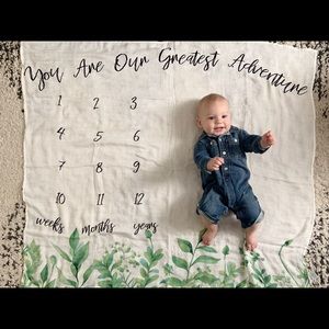 Muslin picture swaddle/blanket